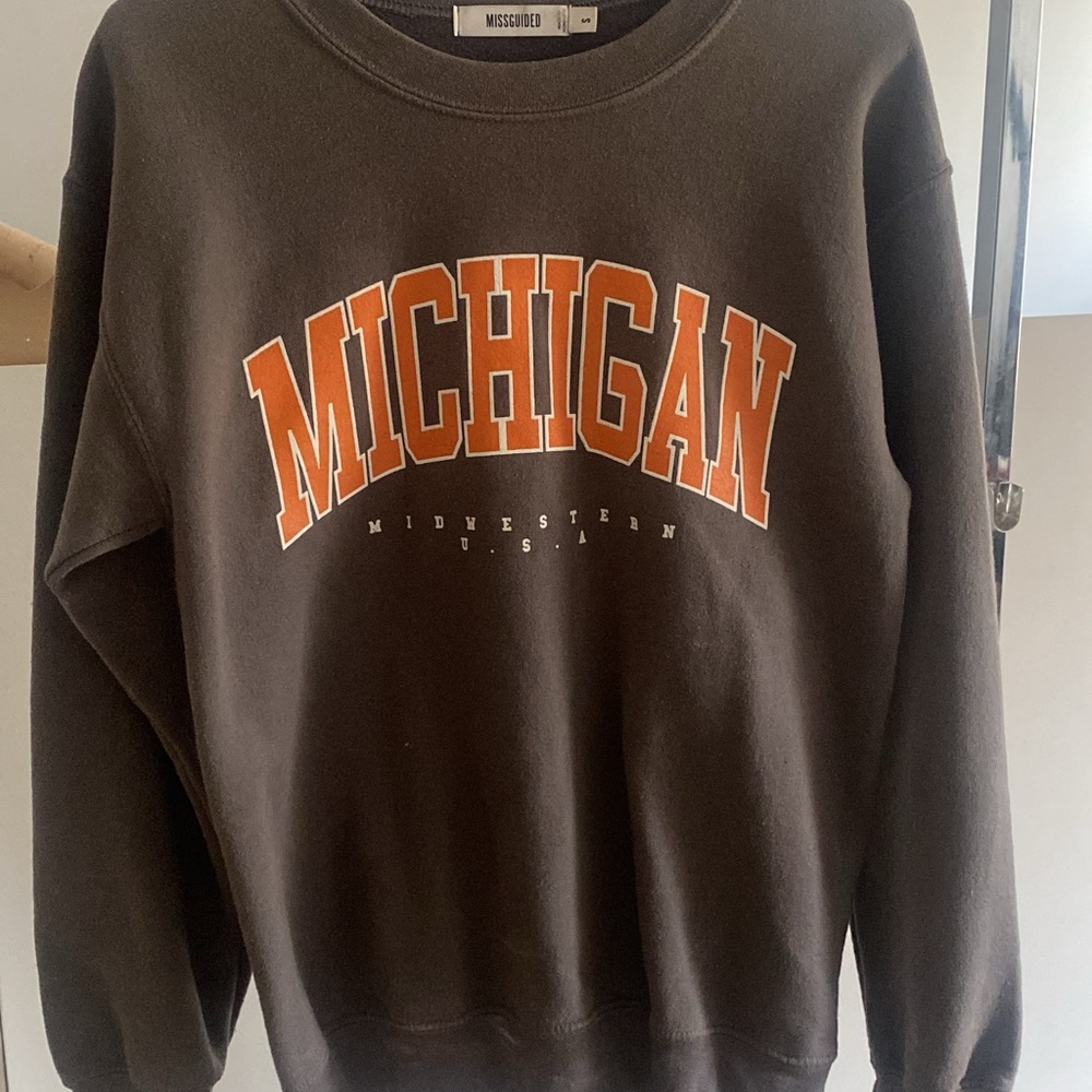 Michigan Midwestern USA Men's Gray Medium Sweatshirt
•
•
•
•
#comfy #michigan